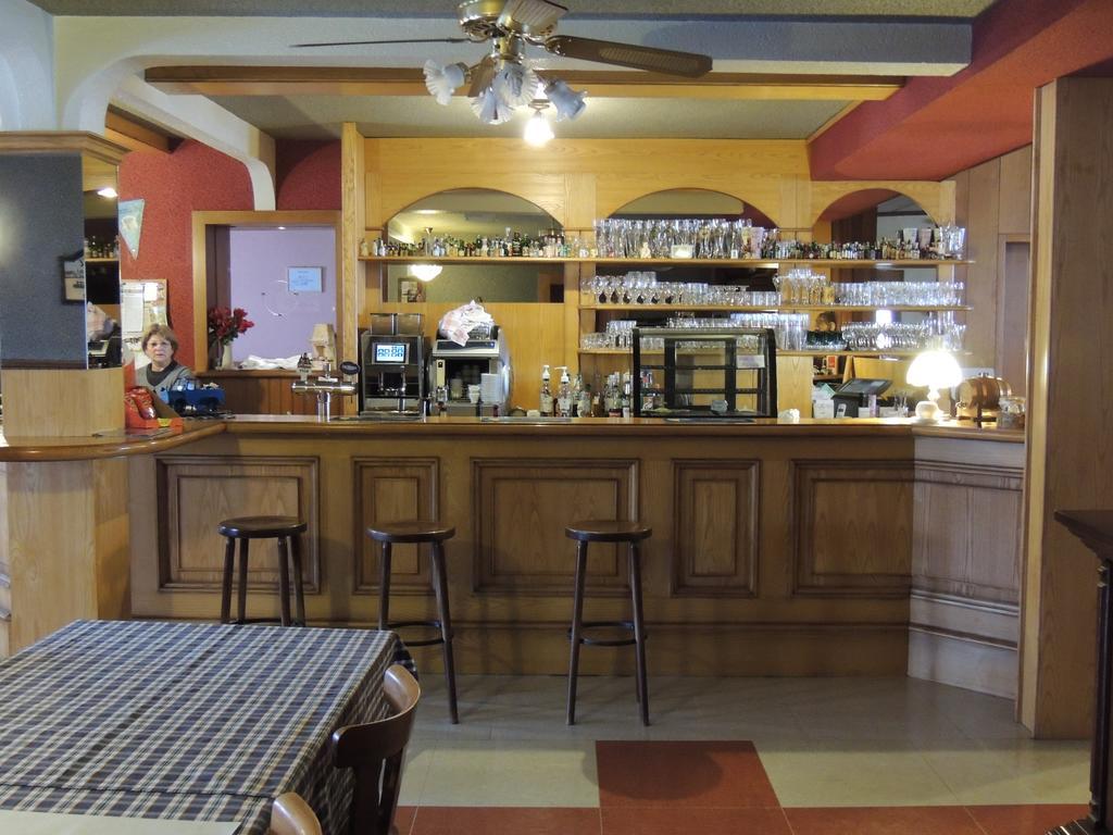 Aux Deux Clefs Hotel Petersbach Екстериор снимка